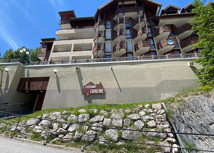 1 Bedroom Appt With Mountain Views